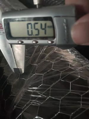 Διάφραση 8mm Woven Metal Mesh Plain Weave Stainless Steel Wire Mesh
