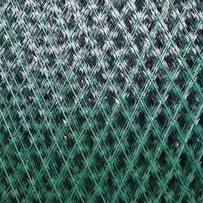 75mmx150mm συγκολλημένο πλέγμα ξυράφι Razor Wire Mesh λειτουργία απόδειξη σήψης